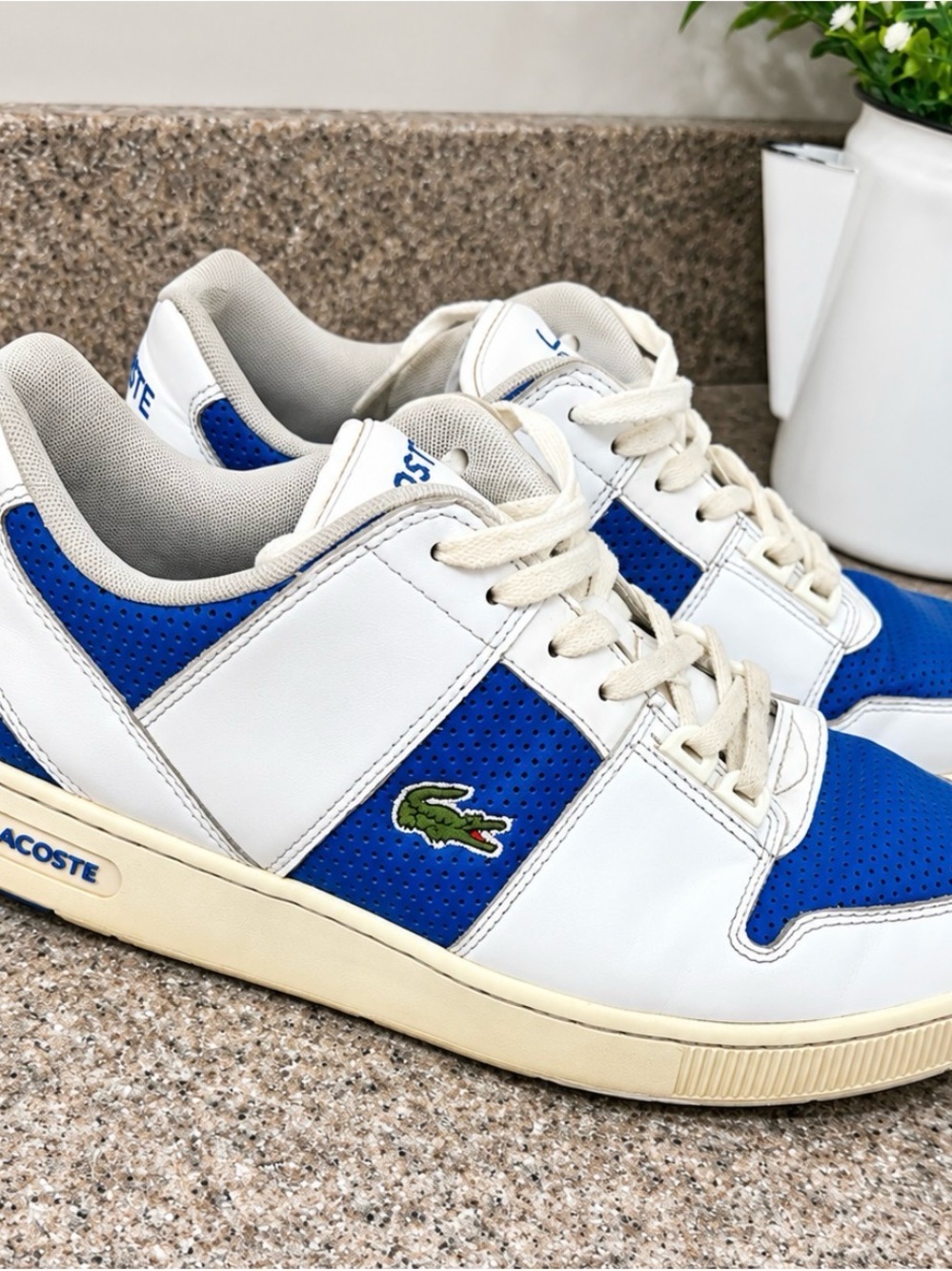 Lacoste White and Blue Low-Top Sneakers